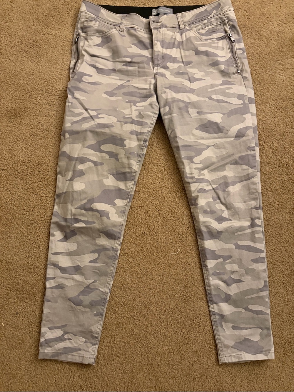 Wit & Wisdom Women’s Light Gray Camo Skinny Jeans